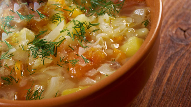 Δίαιτα με σούπα από την Ελένη Πετρουλάκη: Το πλήρες πλάνο 